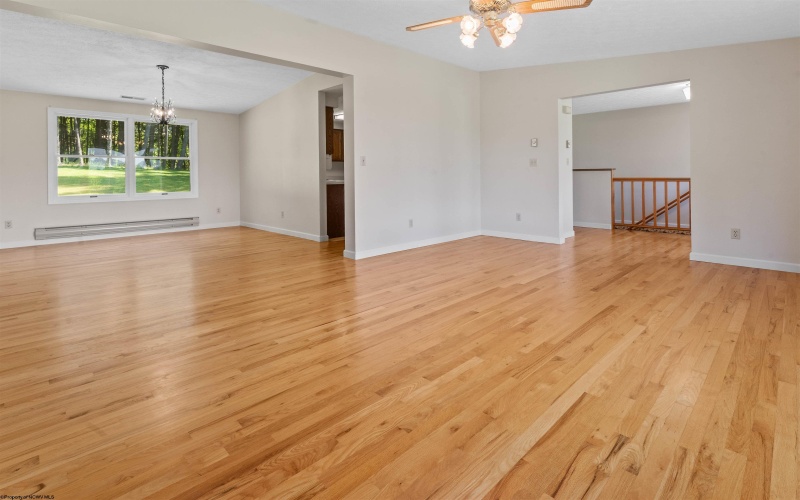 42 Ice Linn Lane, Fairmont, West Virginia 26554, 3 Bedrooms Bedrooms, 7 Rooms Rooms,2 BathroomsBathrooms,Single Family Detached,For Sale,Ice Linn,10159596