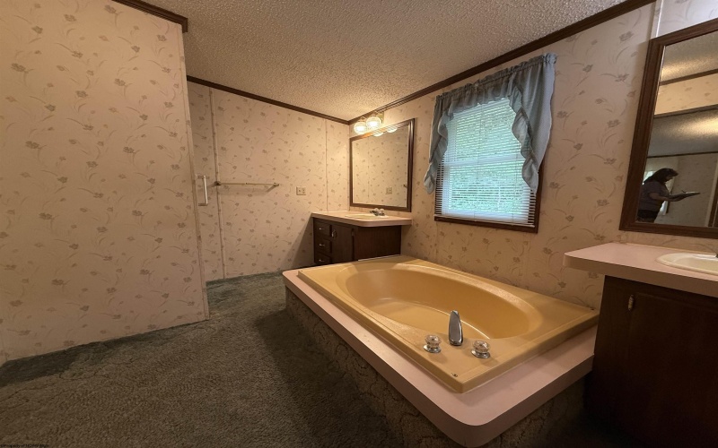 2610 Maple Spring Highway, Eglon, West Virginia 26716-8698, 3 Bedrooms Bedrooms, 9 Rooms Rooms,2 BathroomsBathrooms,Single Family Detached,For Sale,Maple Spring,10159599