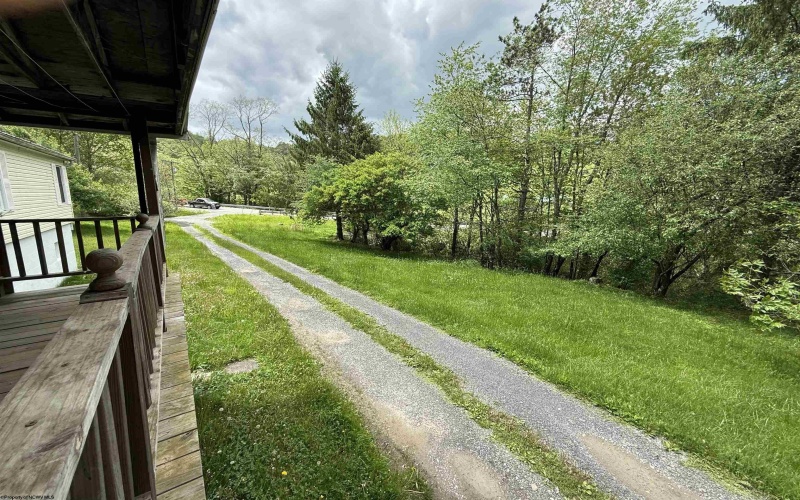2610 Maple Spring Highway, Eglon, West Virginia 26716-8698, 3 Bedrooms Bedrooms, 9 Rooms Rooms,2 BathroomsBathrooms,Single Family Detached,For Sale,Maple Spring,10159599