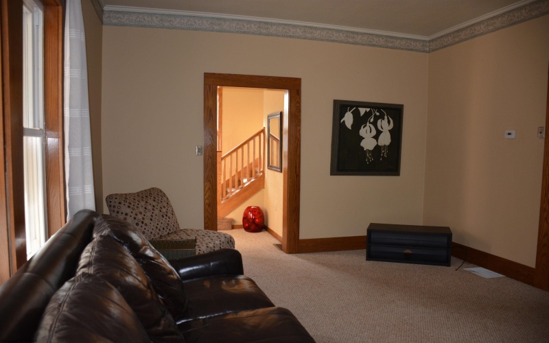 235 Cottage Avenue, Weston, West Virginia 26452, 3 Bedrooms Bedrooms, 9 Rooms Rooms,1 BathroomBathrooms,Single Family Detached,For Sale,Cottage,10159603