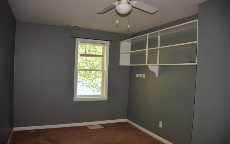 235 Cottage Avenue, Weston, West Virginia 26452, 3 Bedrooms Bedrooms, 9 Rooms Rooms,1 BathroomBathrooms,Single Family Detached,For Sale,Cottage,10159603