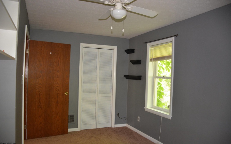 235 Cottage Avenue, Weston, West Virginia 26452, 3 Bedrooms Bedrooms, 9 Rooms Rooms,1 BathroomBathrooms,Single Family Detached,For Sale,Cottage,10159603