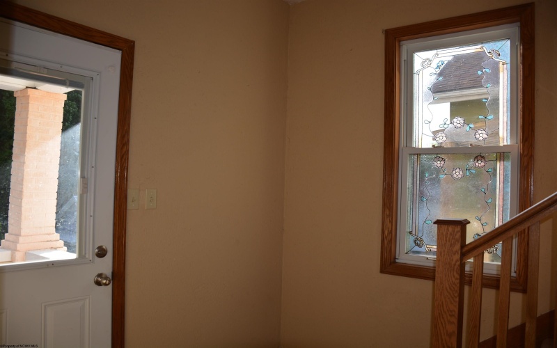 235 Cottage Avenue, Weston, West Virginia 26452, 3 Bedrooms Bedrooms, 9 Rooms Rooms,1 BathroomBathrooms,Single Family Detached,For Sale,Cottage,10159603