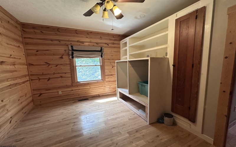 717 Lakeview Drive, Horner, West Virginia 26372, 4 Bedrooms Bedrooms, 7 Rooms Rooms,3 BathroomsBathrooms,Single Family Detached,For Sale,Lakeview,10159618