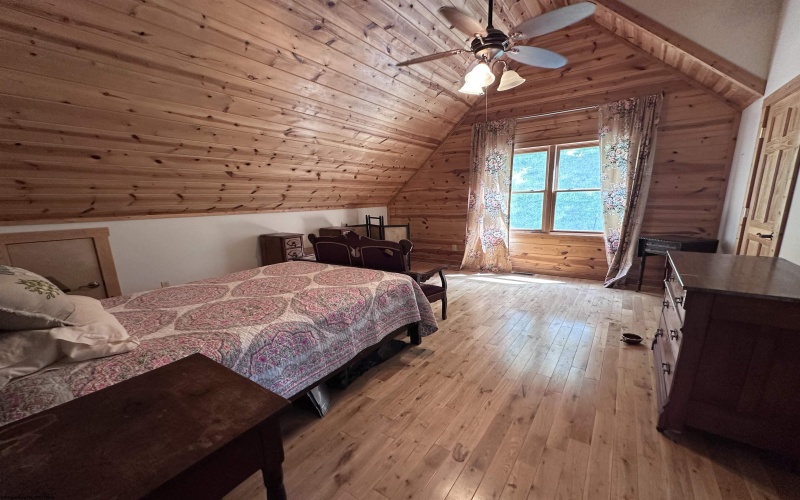 717 Lakeview Drive, Horner, West Virginia 26372, 4 Bedrooms Bedrooms, 7 Rooms Rooms,3 BathroomsBathrooms,Single Family Detached,For Sale,Lakeview,10159618
