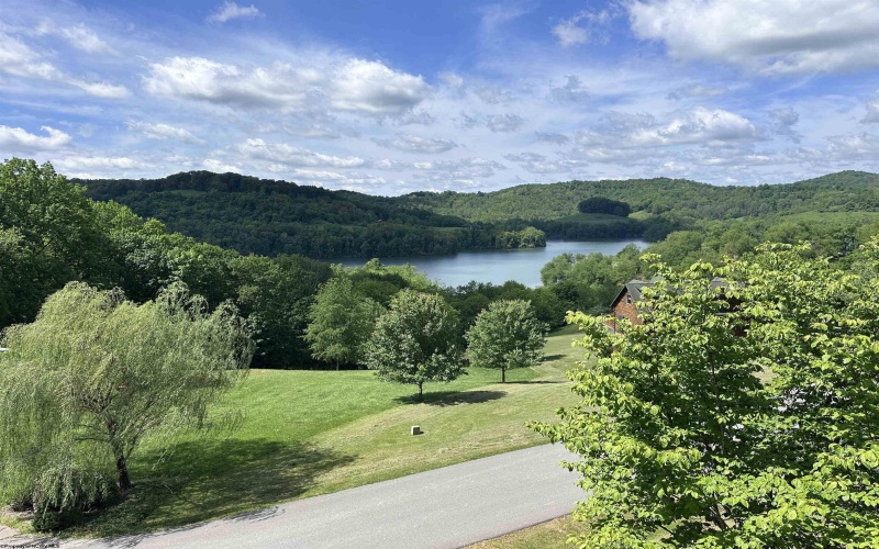 717 Lakeview Drive, Horner, West Virginia 26372, 4 Bedrooms Bedrooms, 7 Rooms Rooms,3 BathroomsBathrooms,Single Family Detached,For Sale,Lakeview,10159618