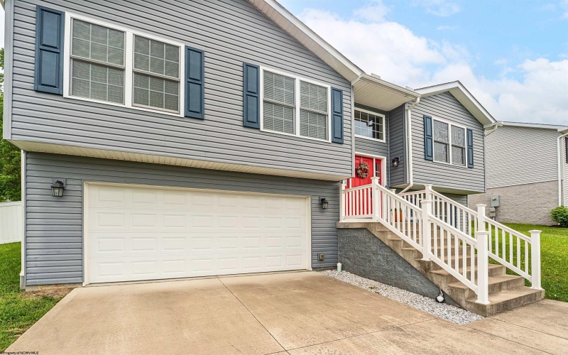 53 Friend Drive, Morgantown, West Virginia 26508, 3 Bedrooms Bedrooms, 6 Rooms Rooms,2 BathroomsBathrooms,Single Family Detached,For Sale,Friend,10159617