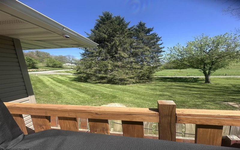 1829 Crooked Run Road, Clarksburg, West Virginia 26301, 3 Bedrooms Bedrooms, 5 Rooms Rooms,1 BathroomBathrooms,Single Family Detached,For Sale,Crooked Run,10159619