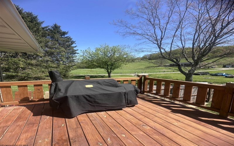 1829 Crooked Run Road, Clarksburg, West Virginia 26301, 3 Bedrooms Bedrooms, 5 Rooms Rooms,1 BathroomBathrooms,Single Family Detached,For Sale,Crooked Run,10159619