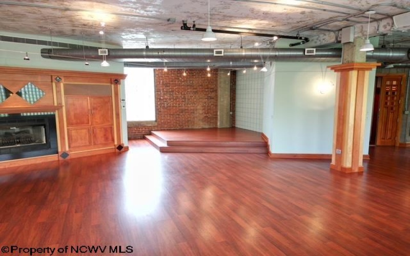75 Wharf Street, Morgantown, West Virginia 26501, 3 Bedrooms Bedrooms, 8 Rooms Rooms,3 BathroomsBathrooms,Single Family Attached,For Sale,Wharf,10159612
