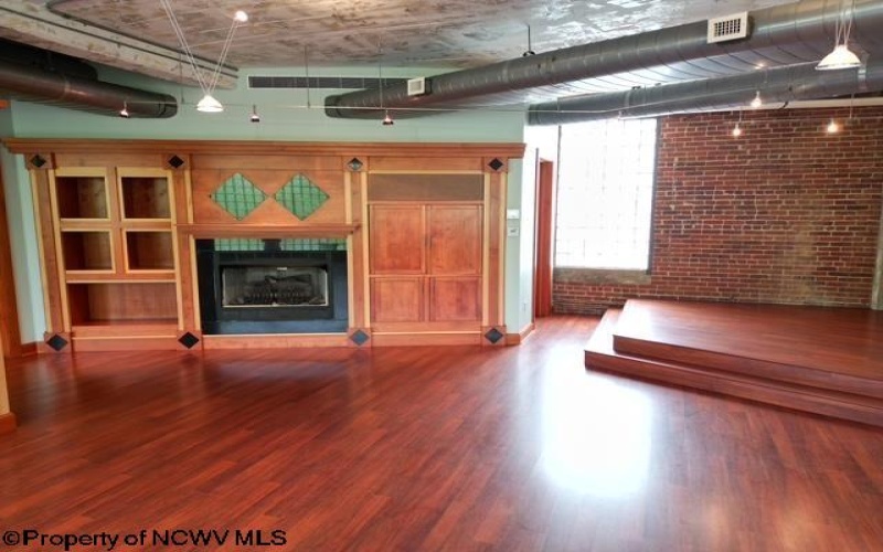 75 Wharf Street, Morgantown, West Virginia 26501, 3 Bedrooms Bedrooms, 8 Rooms Rooms,3 BathroomsBathrooms,Single Family Attached,For Sale,Wharf,10159612