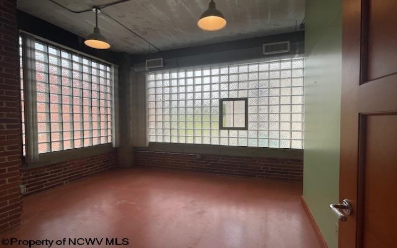 75 Wharf Street, Morgantown, West Virginia 26501, 3 Bedrooms Bedrooms, 8 Rooms Rooms,3 BathroomsBathrooms,Single Family Attached,For Sale,Wharf,10159612