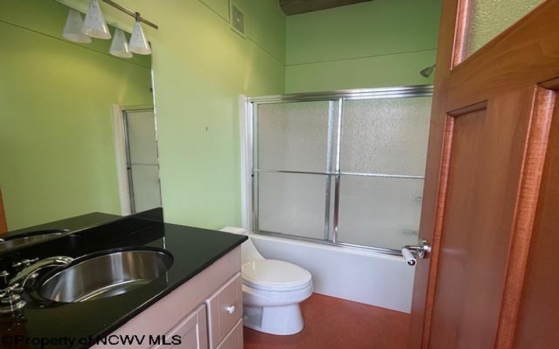 75 Wharf Street, Morgantown, West Virginia 26501, 3 Bedrooms Bedrooms, 8 Rooms Rooms,3 BathroomsBathrooms,Single Family Attached,For Sale,Wharf,10159612