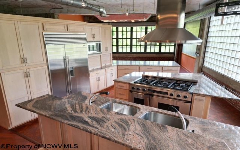 75 Wharf Street, Morgantown, West Virginia 26501, 3 Bedrooms Bedrooms, 8 Rooms Rooms,3 BathroomsBathrooms,Single Family Attached,For Sale,Wharf,10159612