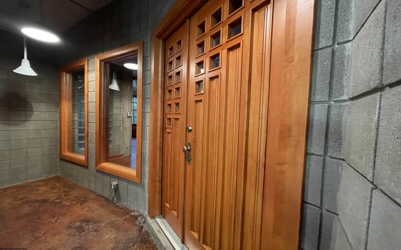 75 Wharf Street, Morgantown, West Virginia 26501, 3 Bedrooms Bedrooms, 8 Rooms Rooms,3 BathroomsBathrooms,Single Family Attached,For Sale,Wharf,10159612