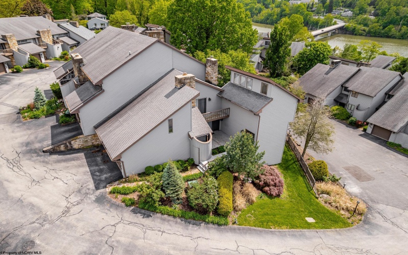 405 Lakeview Estates, Morgantown, West Virginia 26508, 2 Bedrooms Bedrooms, 7 Rooms Rooms,3 BathroomsBathrooms,Single Family Attached,For Sale,Lakeview,10159614
