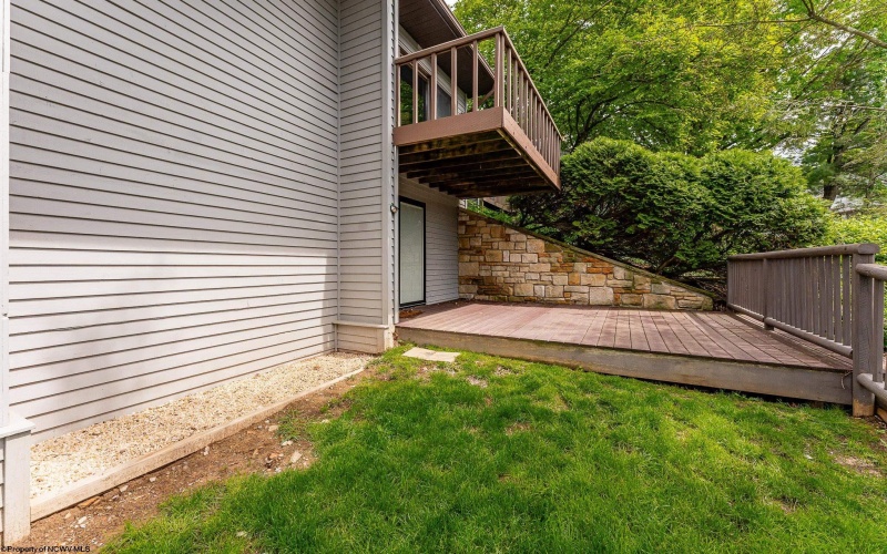 405 Lakeview Estates, Morgantown, West Virginia 26508, 2 Bedrooms Bedrooms, 7 Rooms Rooms,3 BathroomsBathrooms,Single Family Attached,For Sale,Lakeview,10159614
