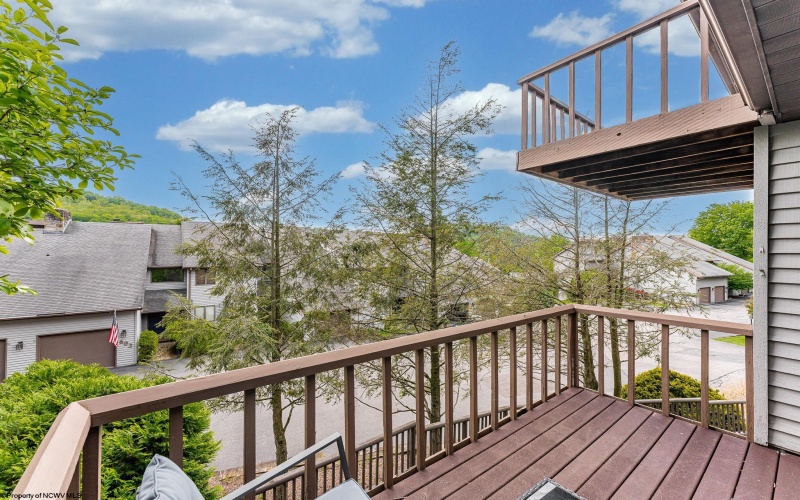 405 Lakeview Estates, Morgantown, West Virginia 26508, 2 Bedrooms Bedrooms, 7 Rooms Rooms,3 BathroomsBathrooms,Single Family Attached,For Sale,Lakeview,10159614