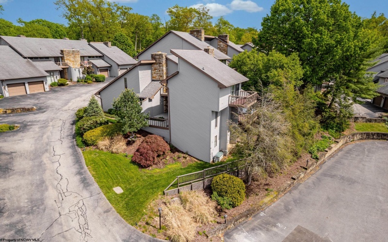 405 Lakeview Estates, Morgantown, West Virginia 26508, 2 Bedrooms Bedrooms, 7 Rooms Rooms,3 BathroomsBathrooms,Single Family Attached,For Sale,Lakeview,10159614