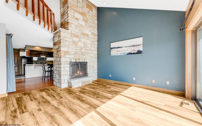 405 Lakeview Estates, Morgantown, West Virginia 26508, 2 Bedrooms Bedrooms, 7 Rooms Rooms,3 BathroomsBathrooms,Single Family Attached,For Sale,Lakeview,10159614
