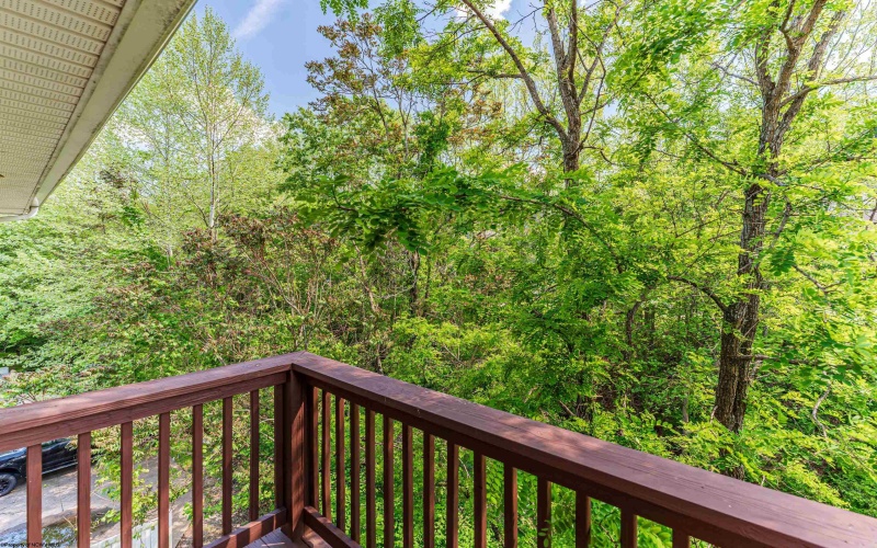 233 Creekside Drive, Morgantown, West Virginia 26508, 1 Bedroom Bedrooms, 3 Rooms Rooms,1 BathroomBathrooms,Single Family Attached,For Sale,Creekside,10159620