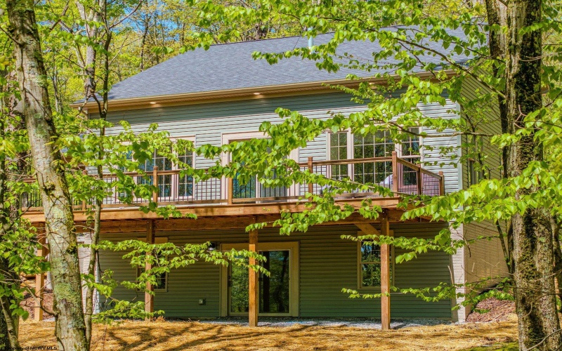 96 Woodbine Drive, Terra Alta, West Virginia 26764, 3 Bedrooms Bedrooms, 8 Rooms Rooms,3 BathroomsBathrooms,Single Family Detached,For Sale,Woodbine,10159641