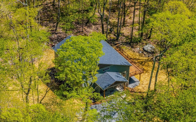 96 Woodbine Drive, Terra Alta, West Virginia 26764, 3 Bedrooms Bedrooms, 8 Rooms Rooms,3 BathroomsBathrooms,Single Family Detached,For Sale,Woodbine,10159641