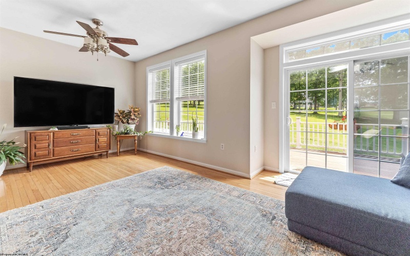 430 Saint Andrews Drive, Morgantown, West Virginia 26508, 3 Bedrooms Bedrooms, 8 Rooms Rooms,2 BathroomsBathrooms,Single Family Attached,For Sale,Saint Andrews,10159637