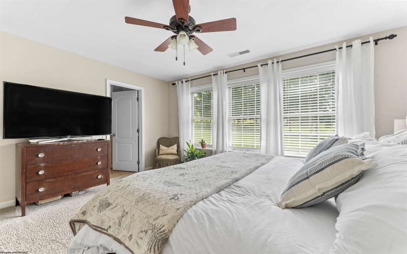 430 Saint Andrews Drive, Morgantown, West Virginia 26508, 3 Bedrooms Bedrooms, 8 Rooms Rooms,2 BathroomsBathrooms,Single Family Attached,For Sale,Saint Andrews,10159637