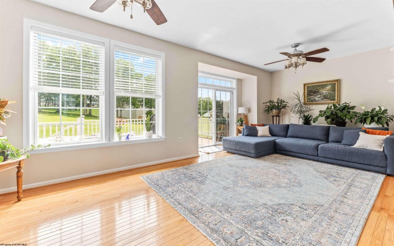 430 Saint Andrews Drive, Morgantown, West Virginia 26508, 3 Bedrooms Bedrooms, 8 Rooms Rooms,2 BathroomsBathrooms,Single Family Attached,For Sale,Saint Andrews,10159637