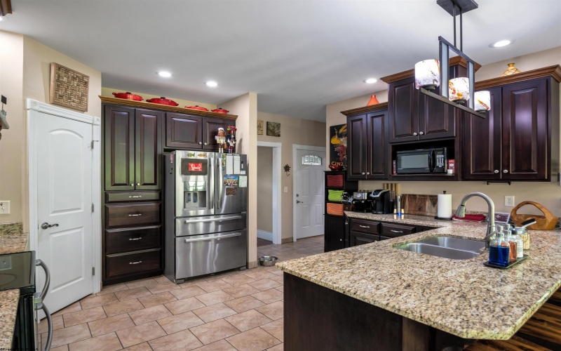 40 Briarwood Drive, Elkins, West Virginia 26241, 3 Bedrooms Bedrooms, 8 Rooms Rooms,3 BathroomsBathrooms,Single Family Detached,For Sale,Briarwood,10159630