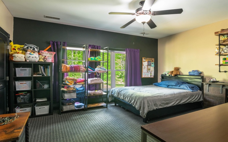 40 Briarwood Drive, Elkins, West Virginia 26241, 3 Bedrooms Bedrooms, 8 Rooms Rooms,3 BathroomsBathrooms,Single Family Detached,For Sale,Briarwood,10159630