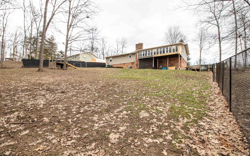 213 Forest Drive, Bridgeport, West Virginia 26330, 3 Bedrooms Bedrooms, 5 Rooms Rooms,2 BathroomsBathrooms,Single Family Detached,For Sale,Forest,10159632