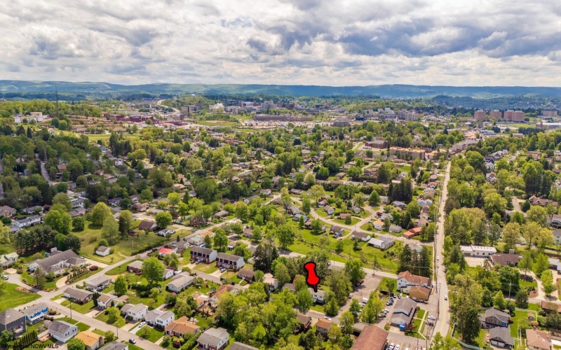 520 Meridan Street, Morgantown, West Virginia 26505, 4 Bedrooms Bedrooms, 5 Rooms Rooms,2 BathroomsBathrooms,Single Family Detached,For Sale,Meridan,10159621