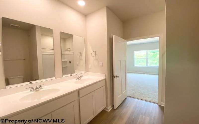 815 Bogey Lane, Maidsville, West Virginia 26541, 3 Bedrooms Bedrooms, 6 Rooms Rooms,2 BathroomsBathrooms,Single Family Detached,For Sale,Bogey,10159628