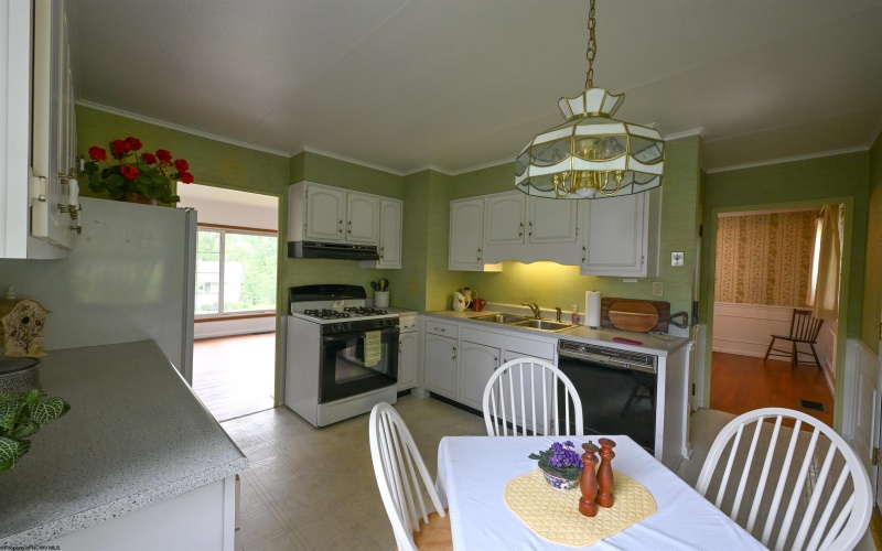 1497 Woodland Drive, Morgantown, West Virginia 26505, 2 Bedrooms Bedrooms, 5 Rooms Rooms,1 BathroomBathrooms,Single Family Detached,For Sale,Woodland,10159639