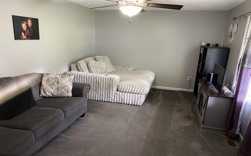 151 Raintree Boulevard, Bridgeport, West Virginia 26330, 3 Bedrooms Bedrooms, 10 Rooms Rooms,3 BathroomsBathrooms,Single Family Detached,For Sale,Raintree,10159624