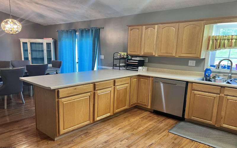 151 Raintree Boulevard, Bridgeport, West Virginia 26330, 3 Bedrooms Bedrooms, 10 Rooms Rooms,3 BathroomsBathrooms,Single Family Detached,For Sale,Raintree,10159624