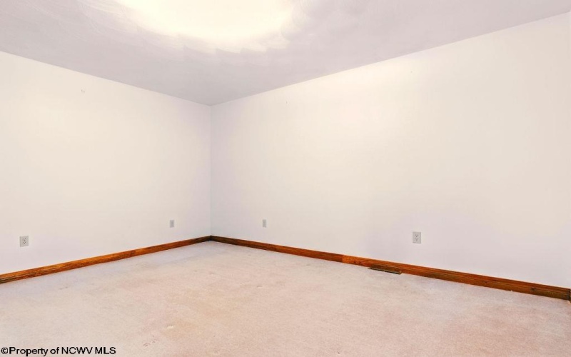 737 Summit Park Avenue, Clarksburg, West Virginia 26301, 3 Bedrooms Bedrooms, 8 Rooms Rooms,2 BathroomsBathrooms,Single Family Detached,For Sale,Summit Park,10159635