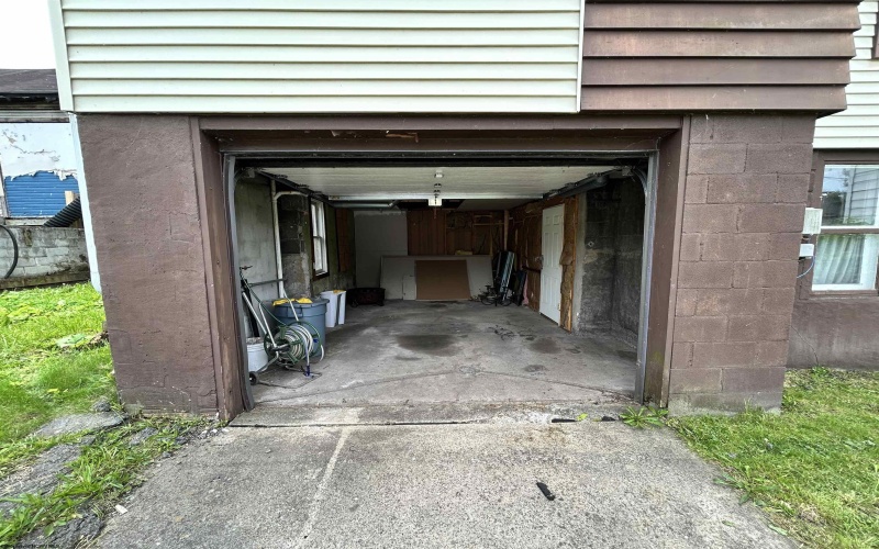 108 Bridge Street, Monongah, West Virginia 26554, 1 Bedroom Bedrooms, 4 Rooms Rooms,1 BathroomBathrooms,Single Family Detached,For Sale,Bridge,10159623
