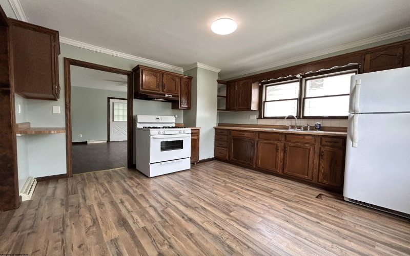 108 Bridge Street, Monongah, West Virginia 26554, 1 Bedroom Bedrooms, 4 Rooms Rooms,1 BathroomBathrooms,Single Family Detached,For Sale,Bridge,10159623