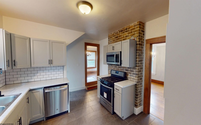 505 State Street, Fairmont, West Virginia 26554, 3 Bedrooms Bedrooms, 11 Rooms Rooms,2 BathroomsBathrooms,Single Family Detached,For Sale,State,10159643