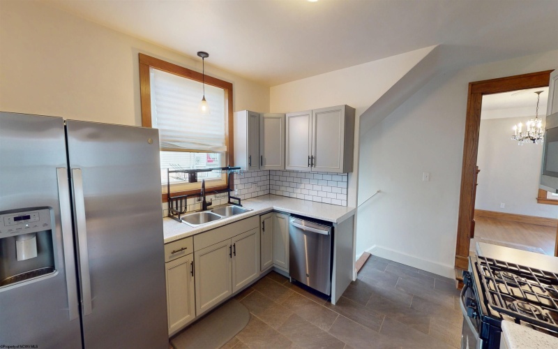 505 State Street, Fairmont, West Virginia 26554, 3 Bedrooms Bedrooms, 11 Rooms Rooms,2 BathroomsBathrooms,Single Family Detached,For Sale,State,10159643