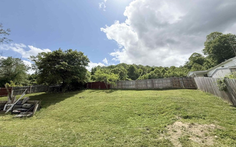 22 Clark Street, Rivesville, West Virginia 26588, 2 Bedrooms Bedrooms, 5 Rooms Rooms,1 BathroomBathrooms,Single Family Detached,For Sale,Clark,10159666