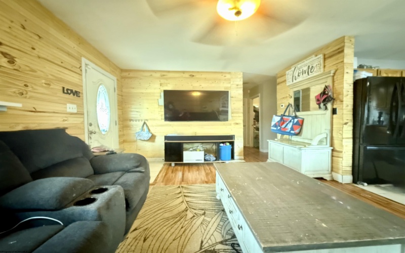 22 Clark Street, Rivesville, West Virginia 26588, 2 Bedrooms Bedrooms, 5 Rooms Rooms,1 BathroomBathrooms,Single Family Detached,For Sale,Clark,10159666