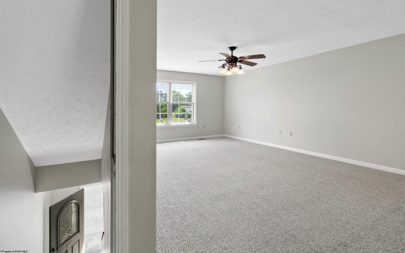 10 Pineview Place, Morgantown, West Virginia 26505, 2 Bedrooms Bedrooms, 4 Rooms Rooms,2 BathroomsBathrooms,Single Family Attached,For Sale,Pineview,10159650