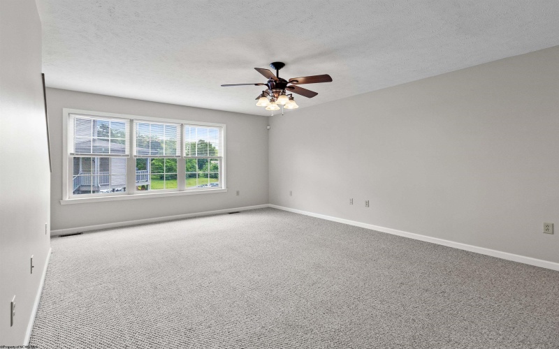 10 Pineview Place, Morgantown, West Virginia 26505, 2 Bedrooms Bedrooms, 4 Rooms Rooms,2 BathroomsBathrooms,Single Family Attached,For Sale,Pineview,10159650