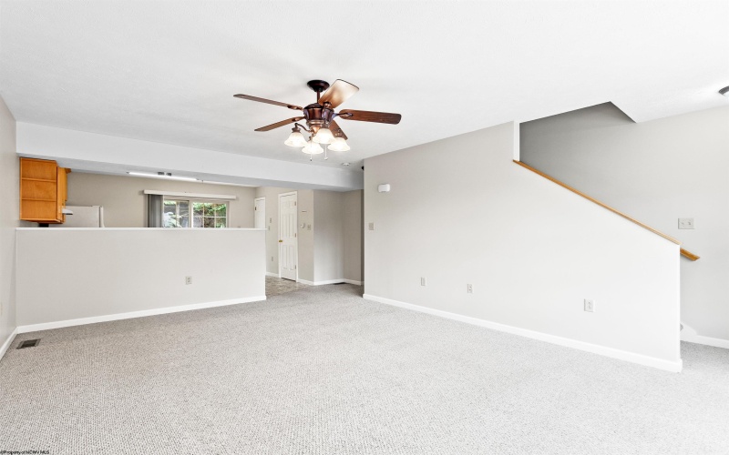 10 Pineview Place, Morgantown, West Virginia 26505, 2 Bedrooms Bedrooms, 4 Rooms Rooms,2 BathroomsBathrooms,Single Family Attached,For Sale,Pineview,10159650