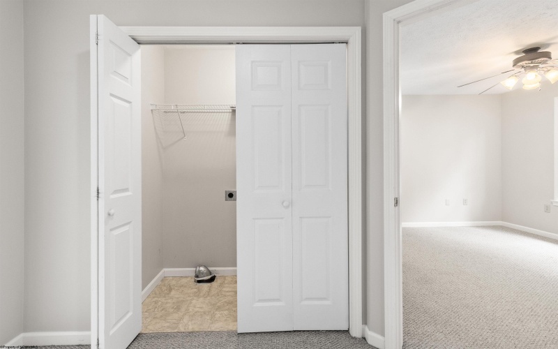 10 Pineview Place, Morgantown, West Virginia 26505, 2 Bedrooms Bedrooms, 4 Rooms Rooms,2 BathroomsBathrooms,Single Family Attached,For Sale,Pineview,10159650