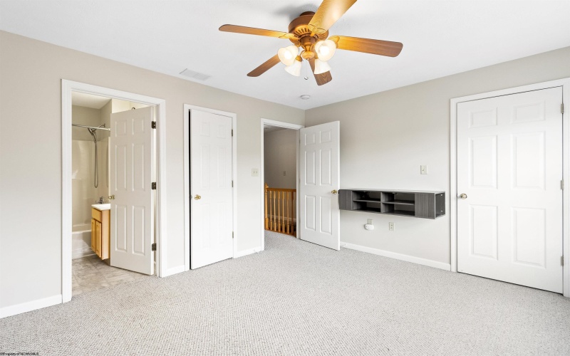 10 Pineview Place, Morgantown, West Virginia 26505, 2 Bedrooms Bedrooms, 4 Rooms Rooms,2 BathroomsBathrooms,Single Family Attached,For Sale,Pineview,10159650